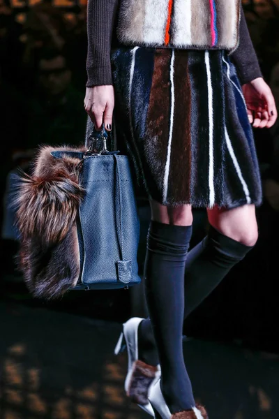 Look 4